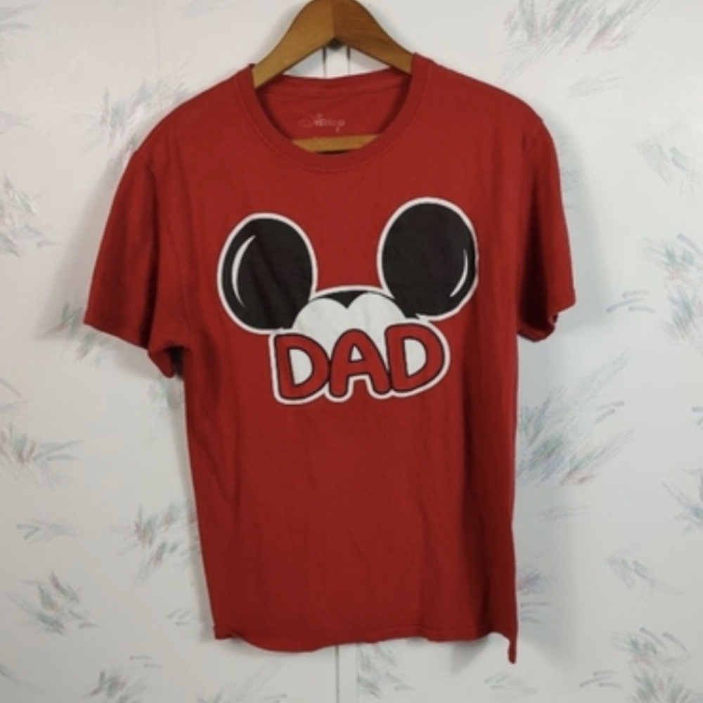 Disney Short Sleeve T-Shirt Dad Mickey Size Small Red Mickey Mouse Ears